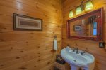 Saddle Lodge - Entry Level Shared Bathroom